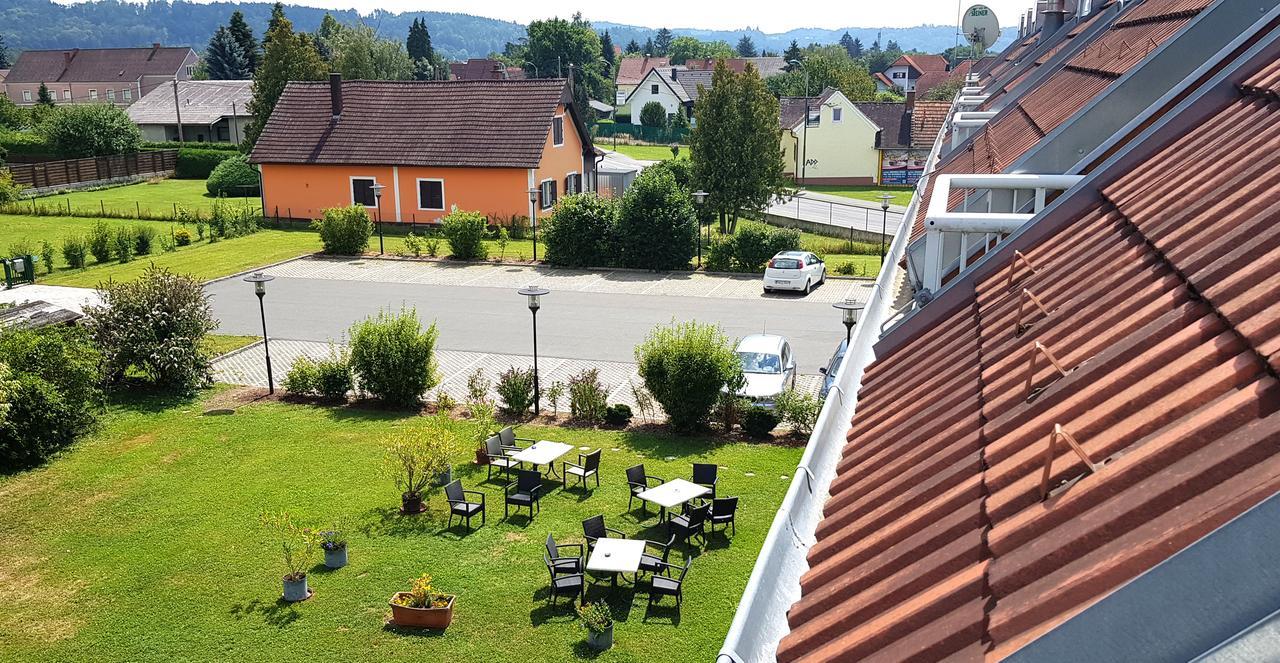 Fruehstueckspension Winter Goessendorf  ภายนอก รูปภาพ